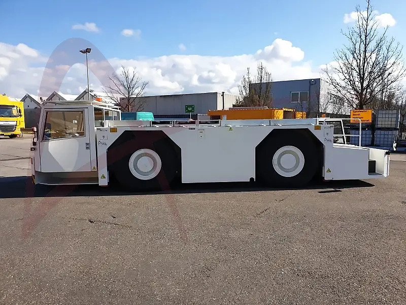 SCHOPF F396C - 푸시백 트랙터 : 사진 3 SCHOPF F396C - 푸시백 트랙터 : 사진 3