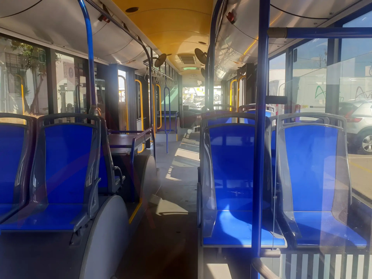 SOLARIS URBINO 15 - 공항버스 : 사진 5 SOLARIS URBINO 15 - 공항버스 : 사진 5