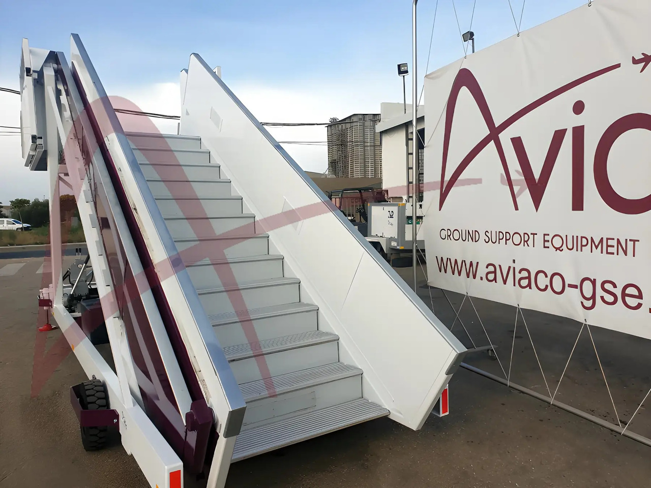 TLD ABT480 - 탑승 계단 : 사진 3 TLD ABT480 - 탑승 계단 : 사진 3