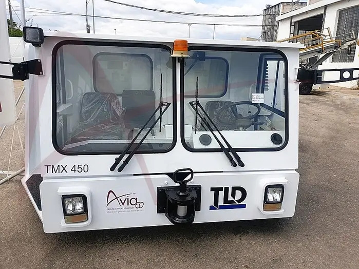 TLD TMX-450 - 푸시백 트랙터 : 사진 1 TLD TMX-450 - 푸시백 트랙터 : 사진 1