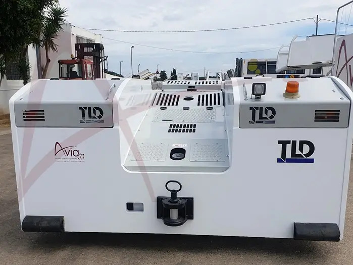 TLD TMX-450 - 푸시백 트랙터 : 사진 4 TLD TMX-450 - 푸시백 트랙터 : 사진 4