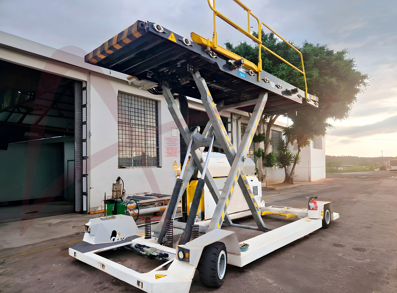 - 항공기 화물 로더 : 사진 1 - 항공기 화물 로더 : 사진 1