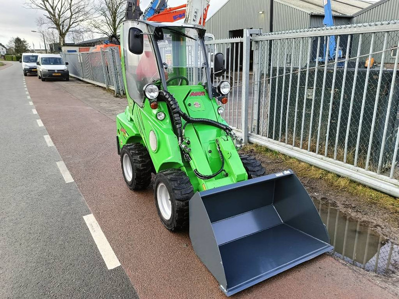 Avant M420 MSDNT mini shovel loader lader 980 kg CE - 소형 트랙 로더 : 사진 4 Avant M420 MSDNT mini shovel loader lader 980 kg CE - 소형 트랙 로더 : 사진 4