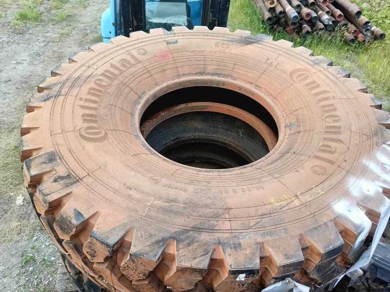Michelin 12.00R20 , 14.00R20, 335/80R20 , 395/85R2 365/80R2 - 휠 및 타이어 건설기계 용 : 사진 5 Michelin 12.00R20 , 14.00R20, 335/80R20 , 395/85R2 365/80R2 - 휠 및 타이어 건설기계 용 : 사진 5