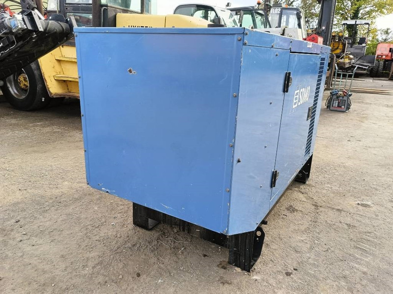 SDMO J 44 K 44kva 64 A 35 kw generator aggregaat silent - 발전기 세트 : 사진 4 SDMO J 44 K 44kva 64 A 35 kw generator aggregaat silent - 발전기 세트 : 사진 4