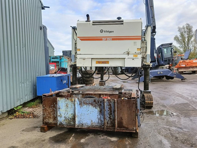 Wirtgen SP 250 500 beton bekisting machine sleep - 아스팔트 포장기 : 사진 5 Wirtgen SP 250 500 beton bekisting machine sleep - 아스팔트 포장기 : 사진 5