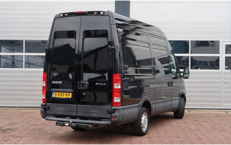 Iveco Daily 35S17V L2H3 1E EIG/ 3.5T/ AIRCO/ CRUISE/ TREKHAAK - 패널 밴 : 사진 4 Iveco Daily 35S17V L2H3 1E EIG/ 3.5T/ AIRCO/ CRUISE/ TREKHAAK - 패널 밴 : 사진 4
