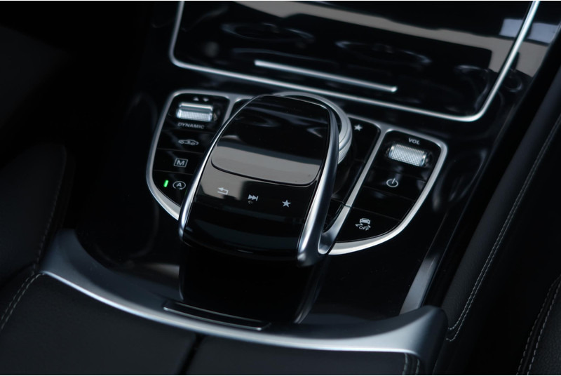 Mercedes-Benz GLC 350 d 4MATIC Premium Plus AMG/ PANO/ AIRM/ MEMORY/ 360/ BURMESTER/ ACC/ TREKHAAK - SUV : 사진 4 Mercedes-Benz GLC 350 d 4MATIC Premium Plus AMG/ PANO/ AIRM/ MEMORY/ 360/ BURMESTER/ ACC/ TREKHAAK - SUV : 사진 4