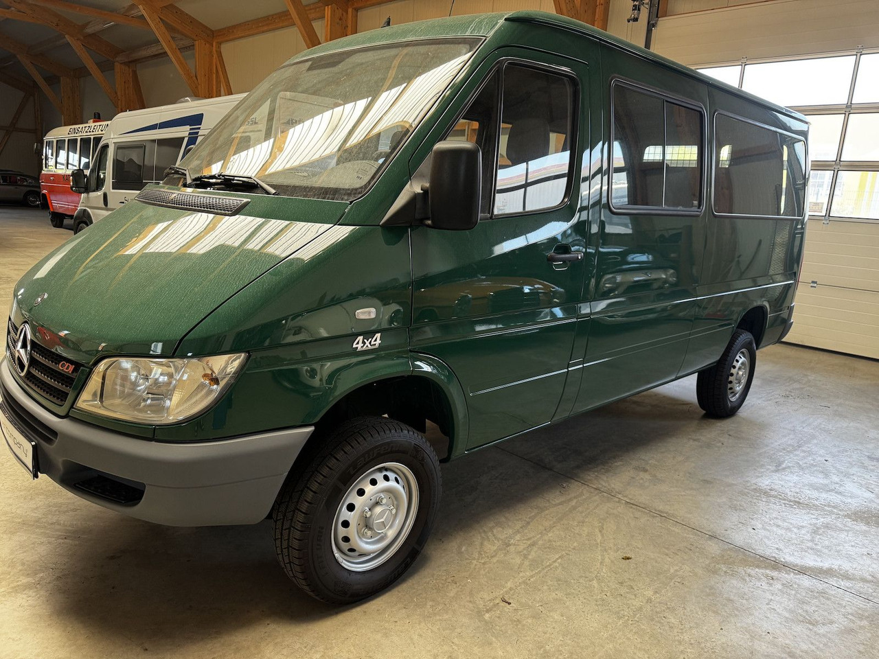 Mercedes-Benz Sprinter 313 CDI 4x4 Allrad Untersetzung Sperre - 승합차 : 사진 3 Mercedes-Benz Sprinter 313 CDI 4x4 Allrad Untersetzung Sperre - 승합차 : 사진 3