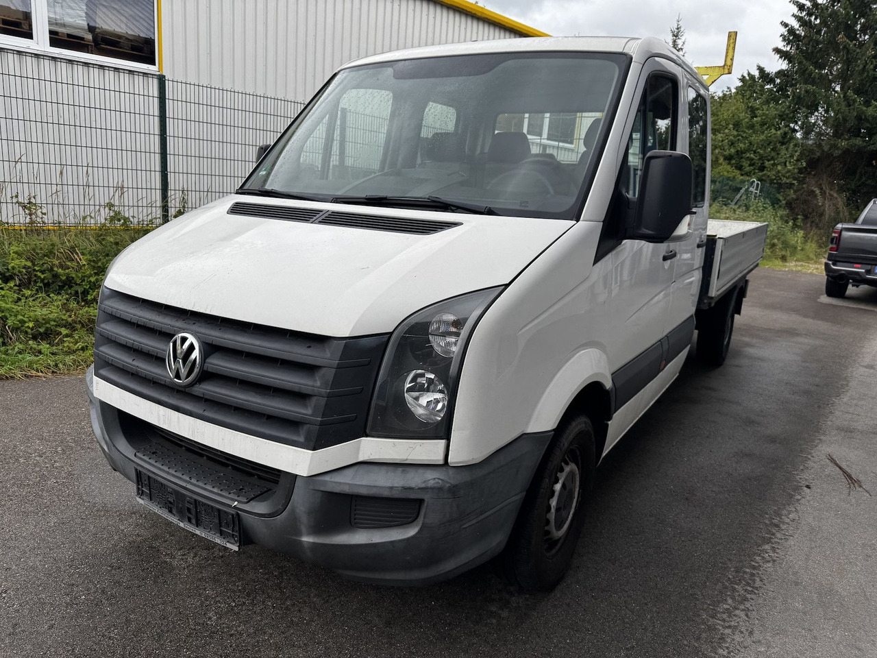 Volkswagen Crafter 35 Doka L3 Maxi 2.0 TDI Motorschaden - 플랫베드 밴, 콤비 밴 : 사진 2 Volkswagen Crafter 35 Doka L3 Maxi 2.0 TDI Motorschaden - 플랫베드 밴, 콤비 밴 : 사진 2