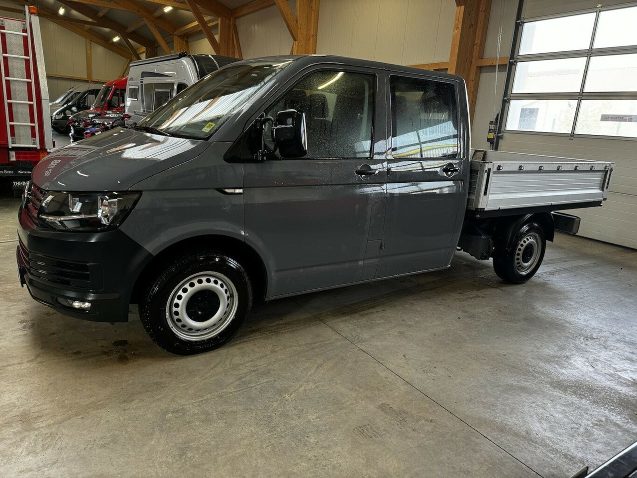 Volkswagen T6 Doka 2.0 TDI 4Motion 1a! puregrey - 플랫베드 밴, 콤비 밴 : 사진 4 Volkswagen T6 Doka 2.0 TDI 4Motion 1a! puregrey - 플랫베드 밴, 콤비 밴 : 사진 4