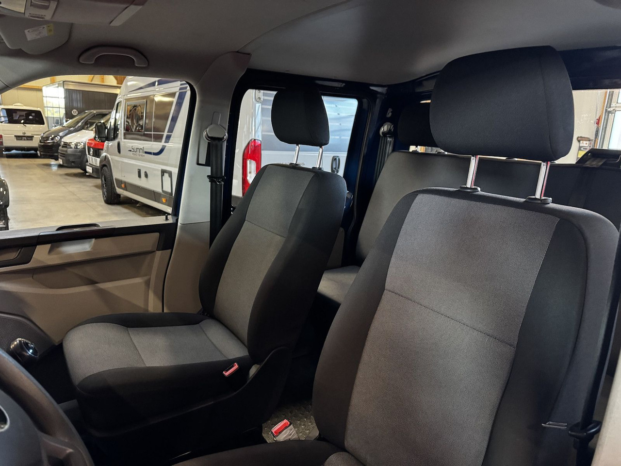 리스  Volkswagen T6 Doka Pritsche 2.0 TDI 4Motion 4x4 indienblau Volkswagen T6 Doka Pritsche 2.0 TDI 4Motion 4x4 indienblau : 사진 10