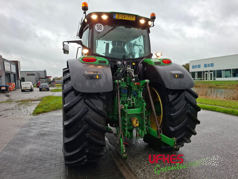 John Deere 6215 R - 장궤형 트랙터 : 사진 4 John Deere 6215 R - 장궤형 트랙터 : 사진 4