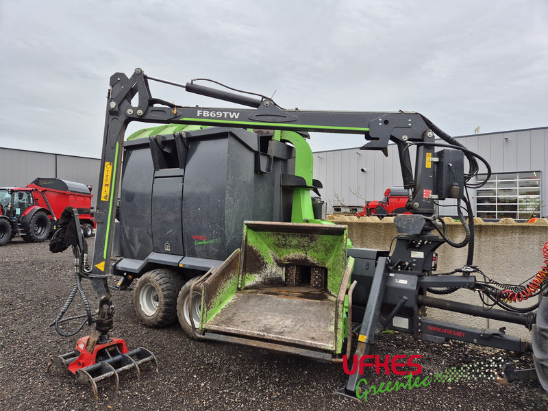 Steyr 4115 Kompakt - 장궤형 트랙터 : 사진 3 Steyr 4115 Kompakt - 장궤형 트랙터 : 사진 3