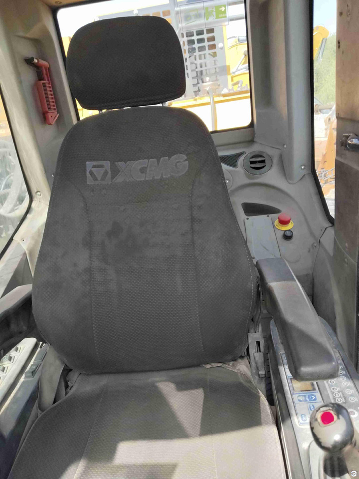 XCMG 2017 XE700D used 70 ton hydraulic crawler excavator price - 굴착기 : 사진 5 XCMG 2017 XE700D used 70 ton hydraulic crawler excavator price - 굴착기 : 사진 5