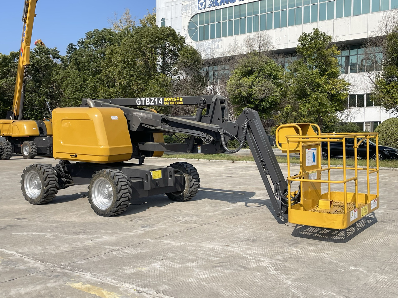 XCMG Official Cherry Picker Lift GTBZ14J 14m Used Articulated Boom Lift Hot Sale - 관절 붐 : 사진 4 XCMG Official Cherry Picker Lift GTBZ14J 14m Used Articulated Boom Lift Hot Sale - 관절 붐 : 사진 4