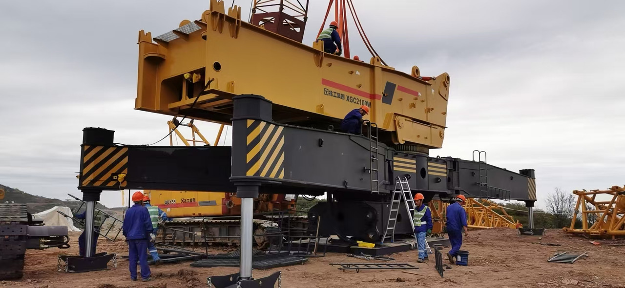 XCMG Official Construction Mobile Crane XGC2100W 110Ton Used Hydraulic Crawler Crane - 크롤러 크레인 : 사진 3 XCMG Official Construction Mobile Crane XGC2100W 110Ton Used Hydraulic Crawler Crane - 크롤러 크레인 : 사진 3