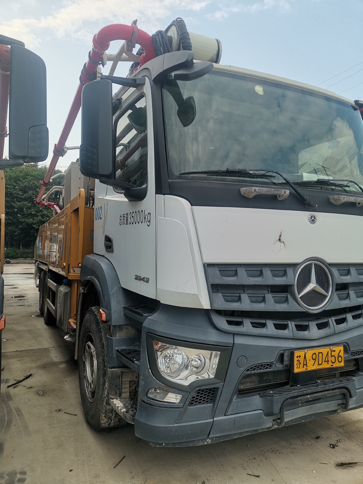 XCMG Official HB52V Used Mobile Concrete Pump 52m Truck Mounted Concrete Pump Price - 콘크리트 펌프 트럭 : 사진 2 XCMG Official HB52V Used Mobile Concrete Pump 52m Truck Mounted Concrete Pump Price - 콘크리트 펌프 트럭 : 사진 2