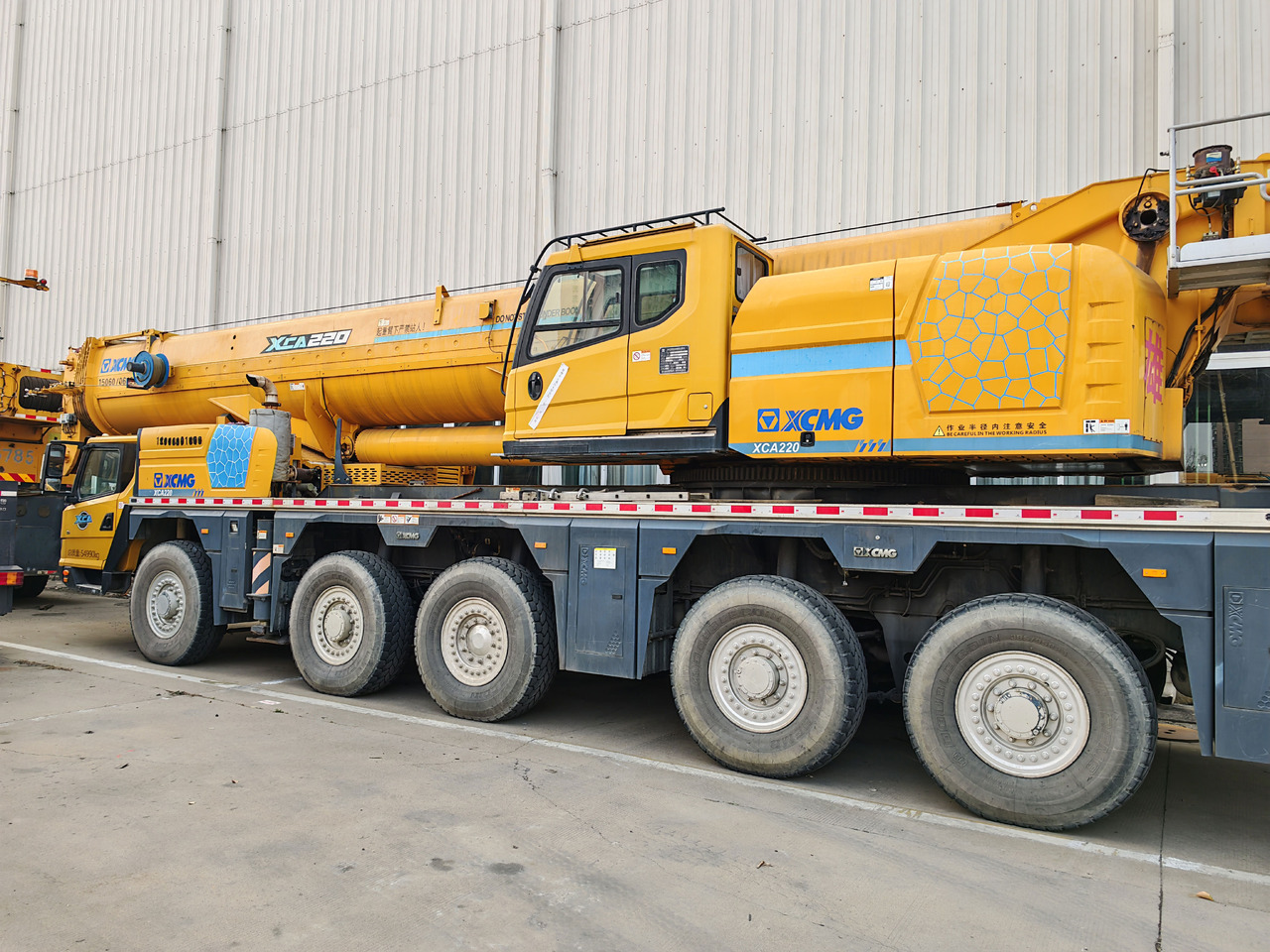 XCMG Official Mobile Jib Crane XCA220 Used Pickup Truck crane Best Price - 전천후 지형 크레인 : 사진 3 XCMG Official Mobile Jib Crane XCA220 Used Pickup Truck crane Best Price - 전천후 지형 크레인 : 사진 3