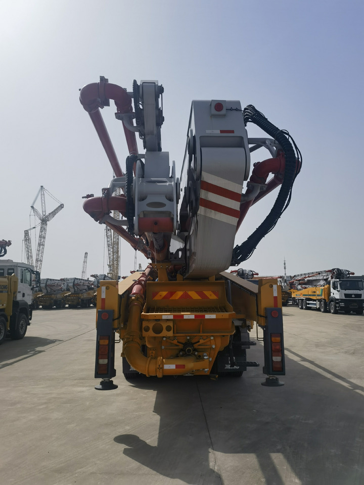 XCMG Official Second Hand 62m Concrete Boom Pump HB62V Truck Mounted Concrete Pump For Sale - 콘크리트 펌프 트럭 : 사진 5 XCMG Official Second Hand 62m Concrete Boom Pump HB62V Truck Mounted Concrete Pump For Sale - 콘크리트 펌프 트럭 : 사진 5