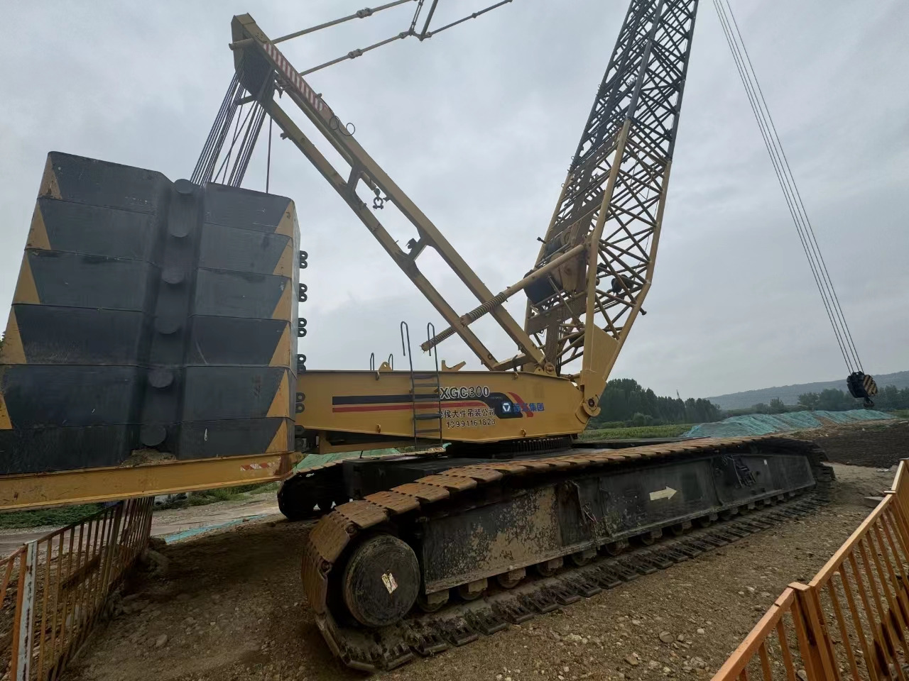 XCMG Official Second Hand Crawler Crane Lifting Equipment Mobile XGC300 300 Ton Crane Price - 크롤러 크레인 : 사진 3 XCMG Official Second Hand Crawler Crane Lifting Equipment Mobile XGC300 300 Ton Crane Price - 크롤러 크레인 : 사진 3