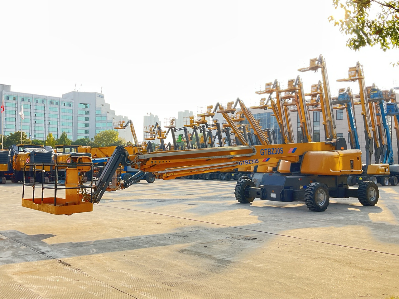 XCMG Official Used Aerial Boom Lift GTBZ30S 30 Meters Mobile Cherry Picker Price - 텔레스코픽 붐 : 사진 4 XCMG Official Used Aerial Boom Lift GTBZ30S 30 Meters Mobile Cherry Picker Price - 텔레스코픽 붐 : 사진 4