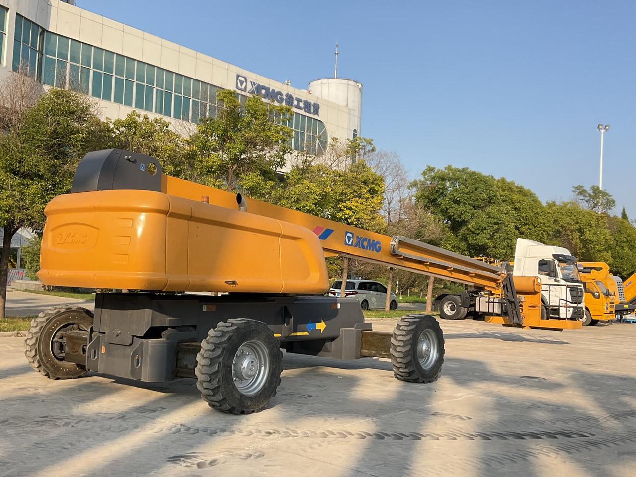 XCMG Official Used Aerial Boom Lift GTBZ30S 30 Meters Mobile Cherry Picker Price - 텔레스코픽 붐 : 사진 2 XCMG Official Used Aerial Boom Lift GTBZ30S 30 Meters Mobile Cherry Picker Price - 텔레스코픽 붐 : 사진 2