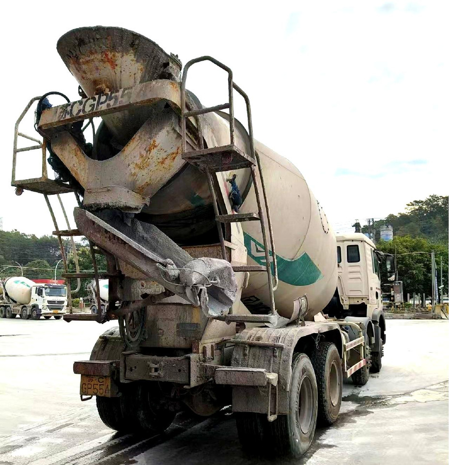 XCMG Official Used Concrete Mixer Truck HOWO G4802D 12m³ Cement Mixer Truck Price - 콘크리트 믹서 트럭 : 사진 3 XCMG Official Used Concrete Mixer Truck HOWO G4802D 12m³ Cement Mixer Truck Price - 콘크리트 믹서 트럭 : 사진 3