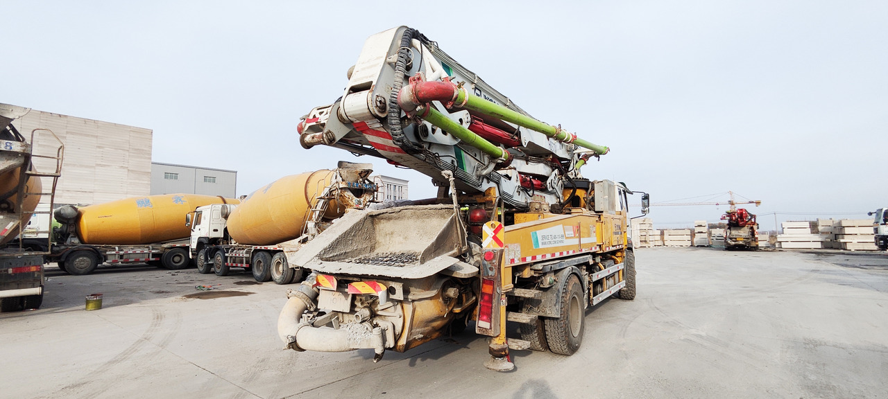 콘크리트 펌프 트럭 XCMG Official Used Concrete Pump Truck HB37V 37 Meters Cement Pump Machine Price For Sale : 사진 6 콘크리트 펌프 트럭 XCMG Official Used Concrete Pump Truck HB37V 37 Meters Cement Pump Machine Price For Sale : 사진 6