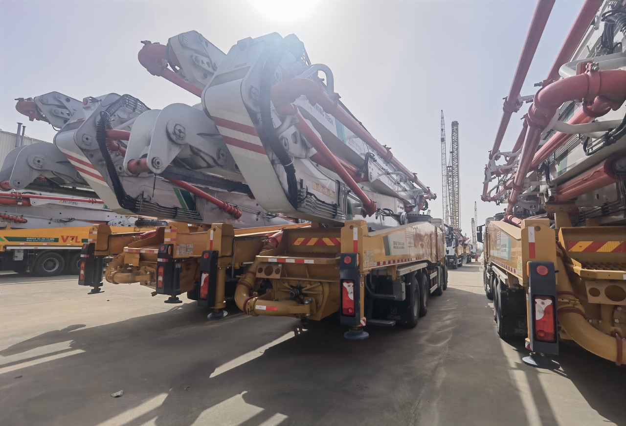 XCMG Official Used Diesel Concrete Pump 62m HB62V Truck-mounted Concrete Pump Hot Sale - 콘크리트 펌프 트럭 : 사진 4 XCMG Official Used Diesel Concrete Pump 62m HB62V Truck-mounted Concrete Pump Hot Sale - 콘크리트 펌프 트럭 : 사진 4