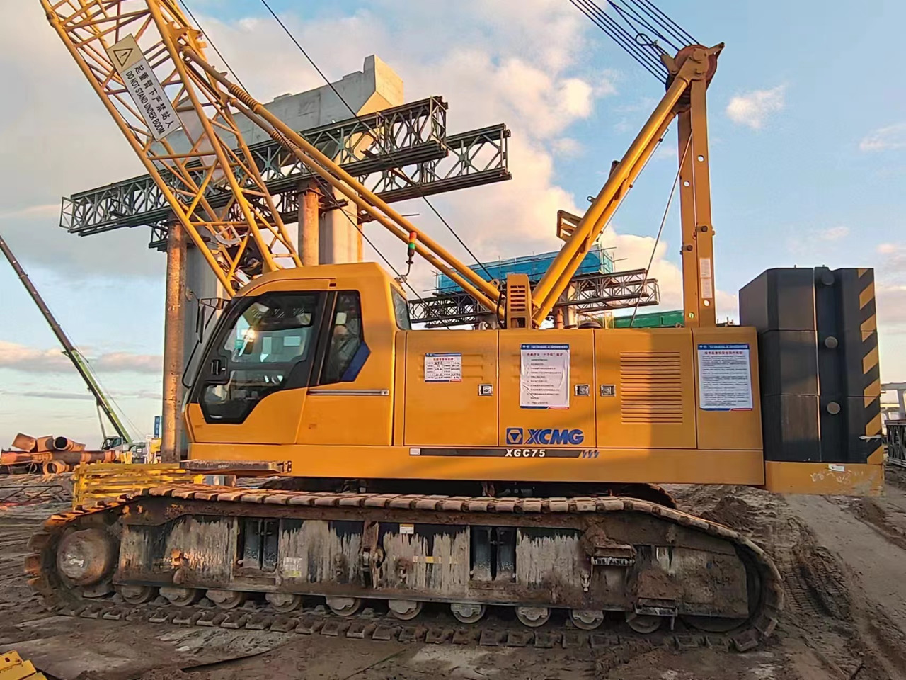 XCMG Official Used Mini Mobile Crane XGC75 75 Ton Crawler Crane With Cheap Price - 크롤러 크레인 : 사진 2 XCMG Official Used Mini Mobile Crane XGC75 75 Ton Crawler Crane With Cheap Price - 크롤러 크레인 : 사진 2