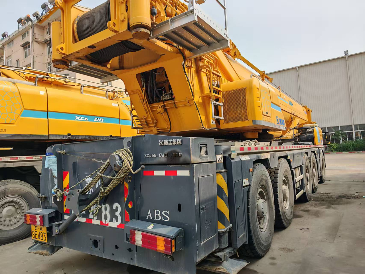 XCMG Official Used Mobile Crane XCA300L8 300Ton 8-Section Truck Crane Hot Sale - 전천후 지형 크레인 : 사진 3 XCMG Official Used Mobile Crane XCA300L8 300Ton 8-Section Truck Crane Hot Sale - 전천후 지형 크레인 : 사진 3