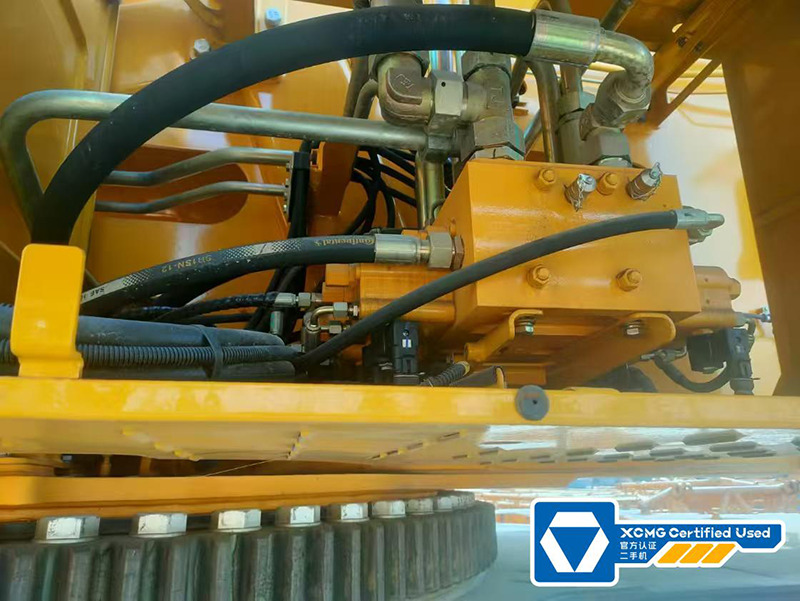 XCMG QY180K5C 180ton second hand truck crane for sale - 모바일 크레인 : 사진 2 XCMG QY180K5C 180ton second hand truck crane for sale - 모바일 크레인 : 사진 2