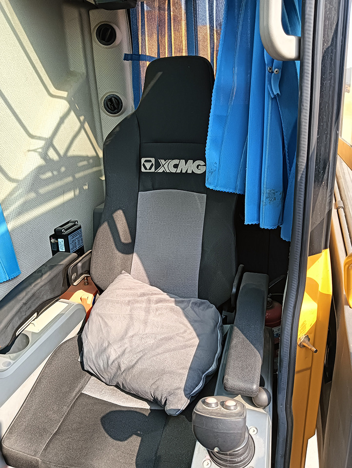 XCMG XCA500 used 500 ton hydraulic telescopic boom all terrain crane - 전천후 지형 크레인 : 사진 2 XCMG XCA500 used 500 ton hydraulic telescopic boom all terrain crane - 전천후 지형 크레인 : 사진 2