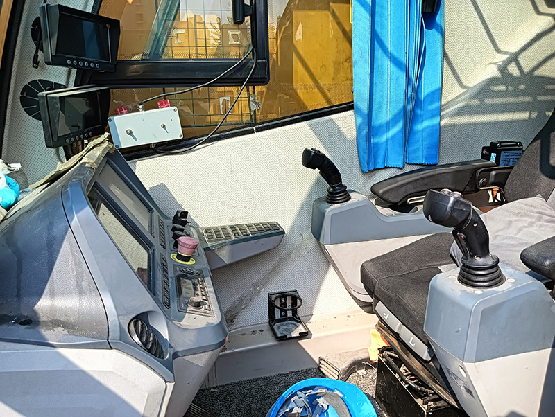 XCMG XCA500 used 500 ton hydraulic telescopic boom all terrain crane - 전천후 지형 크레인 : 사진 3 XCMG XCA500 used 500 ton hydraulic telescopic boom all terrain crane - 전천후 지형 크레인 : 사진 3