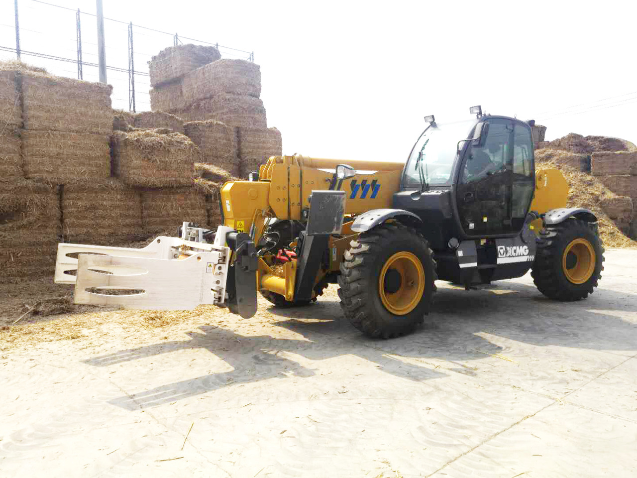XCMG XTF1256K 5.4ton used diesel forklift loader telehandler for sale - 텔레스코픽 핸들러 : 사진 2 XCMG XTF1256K 5.4ton used diesel forklift loader telehandler for sale - 텔레스코픽 핸들러 : 사진 2