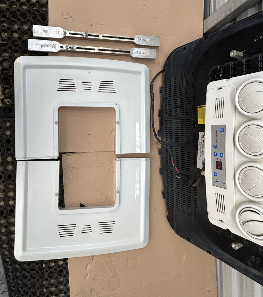 COOLTRONIC 1400 G2 SLIM HATCH - 에어컨 부품 트럭 용 : 사진 2 COOLTRONIC 1400 G2 SLIM HATCH - 에어컨 부품 트럭 용 : 사진 2