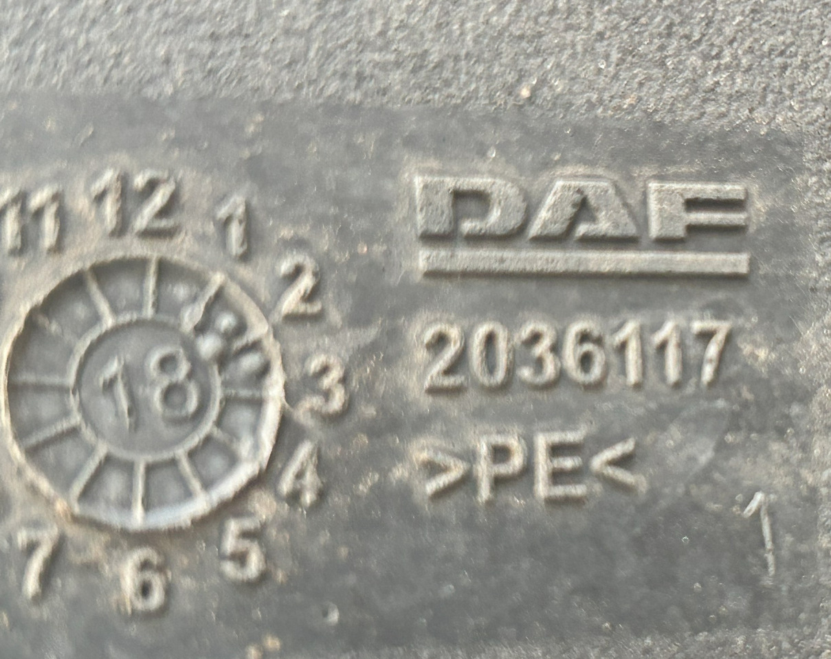 DAF ADBLUE FLUID TANK 90L XF 106 480 - 요소수 탱크 : 사진 4 DAF ADBLUE FLUID TANK 90L XF 106 480 - 요소수 탱크 : 사진 4