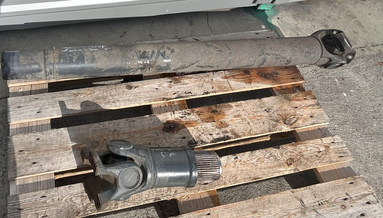DAF CF EURO 6 440 DRIVE SHAFT LENGTH 1640 MM - 프로펠러 샤프트 : 사진 2 DAF CF EURO 6 440 DRIVE SHAFT LENGTH 1640 MM - 프로펠러 샤프트 : 사진 2