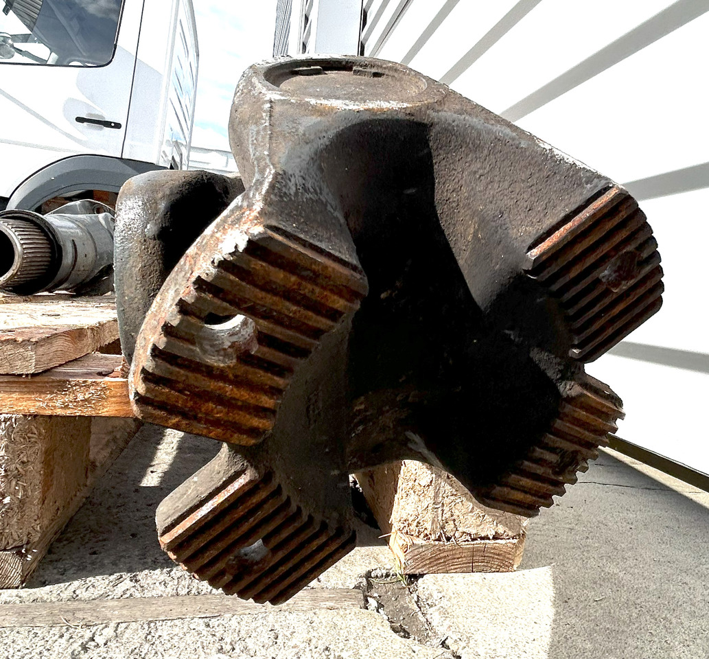 DAF CF EURO 6 440 DRIVE SHAFT LENGTH 1640 MM - 프로펠러 샤프트 : 사진 4 DAF CF EURO 6 440 DRIVE SHAFT LENGTH 1640 MM - 프로펠러 샤프트 : 사진 4