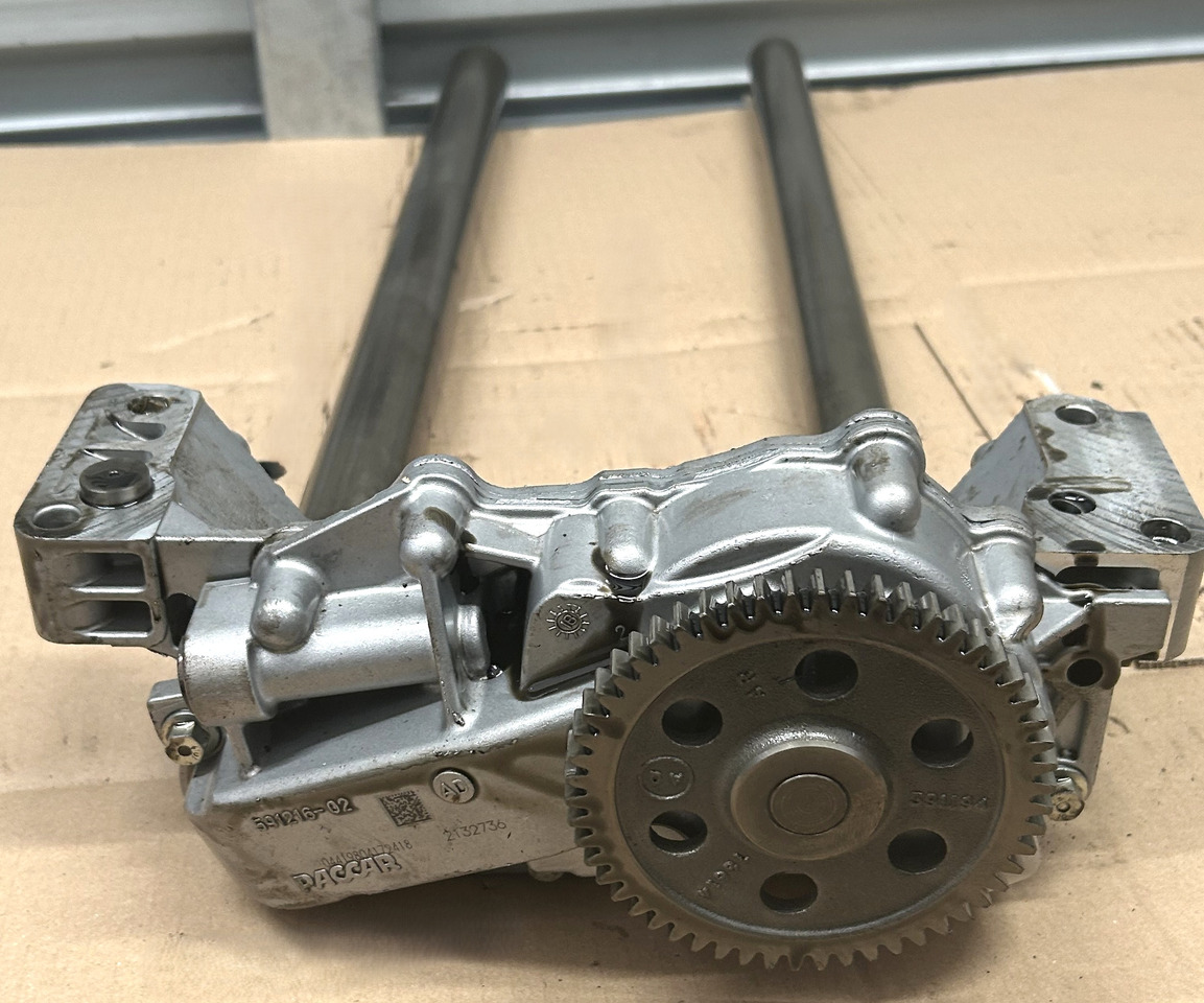 DAF OIL PUMP WITH PIPES DAF XF 106 480 - 오일 펌프 : 사진 3 DAF OIL PUMP WITH PIPES DAF XF 106 480 - 오일 펌프 : 사진 3