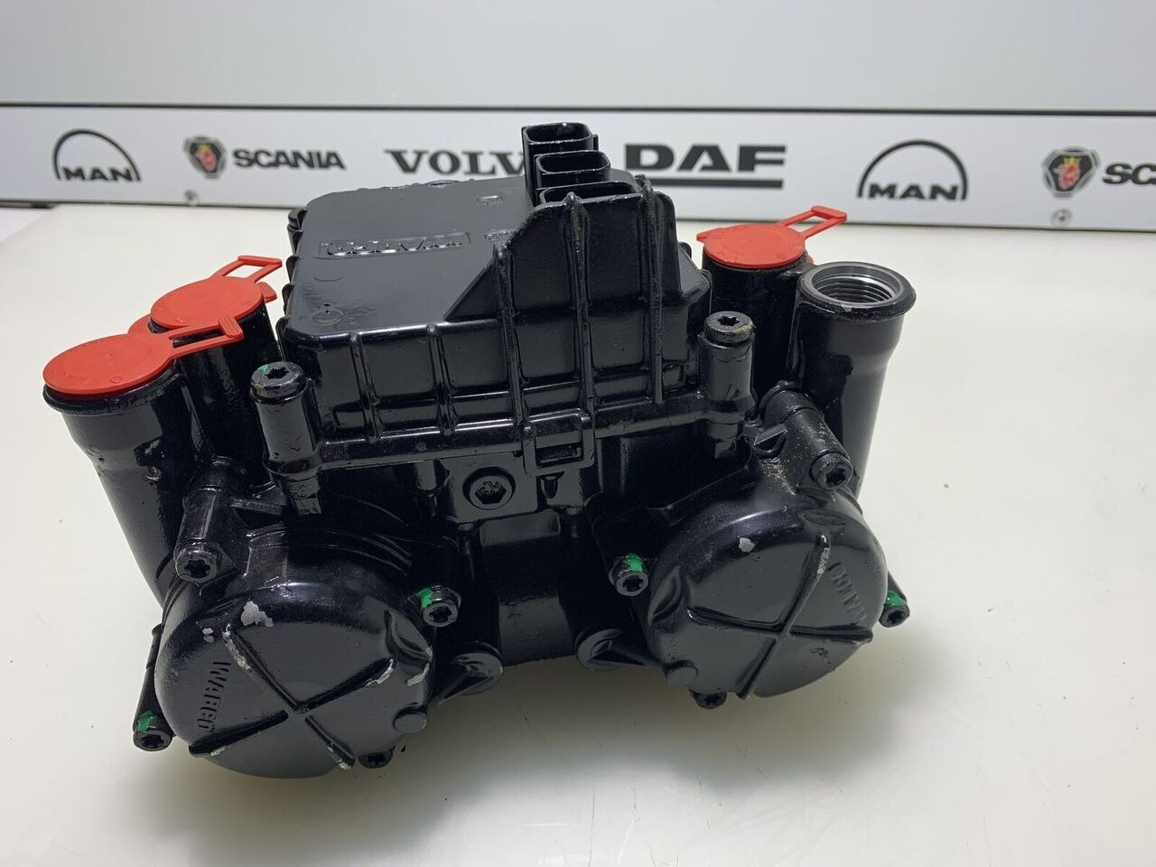 DAF XF 106 1818832 1867002 DAF XF 106 truck - 브레이크 밸브 트럭 용 : 사진 2 DAF XF 106 1818832 1867002 DAF XF 106 truck - 브레이크 밸브 트럭 용 : 사진 2