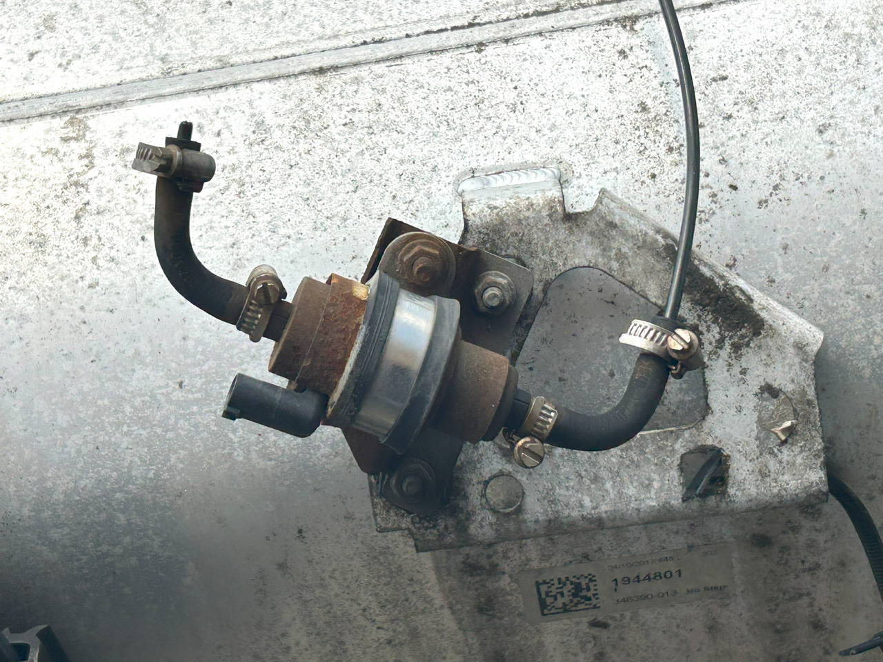 DAF XF 106 480 845L 2327x675x620 - 연료 탱크 트럭 용 : 사진 4 DAF XF 106 480 845L 2327x675x620 - 연료 탱크 트럭 용 : 사진 4