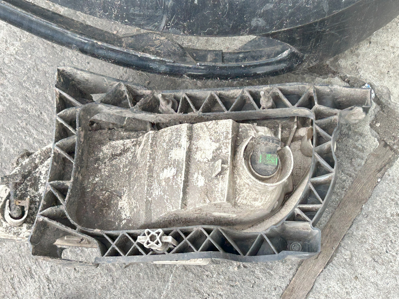 DAF XF 106 480 FRONT BUMPER WITH HALOGENS - 범퍼 : 사진 5 DAF XF 106 480 FRONT BUMPER WITH HALOGENS - 범퍼 : 사진 5