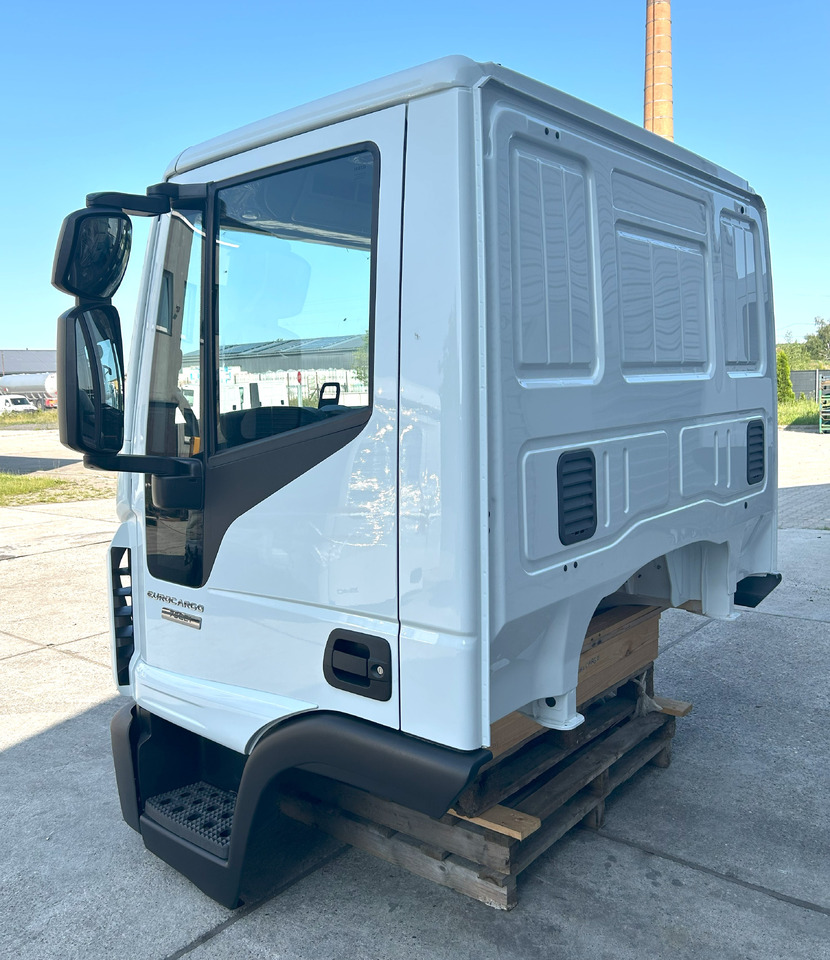 IVECO Eurocargo 75 DAY cabine Fahrerhaus Cab 2025 - 운전실 차량 용 : 사진 5 IVECO Eurocargo 75 DAY cabine Fahrerhaus Cab 2025 - 운전실 차량 용 : 사진 5