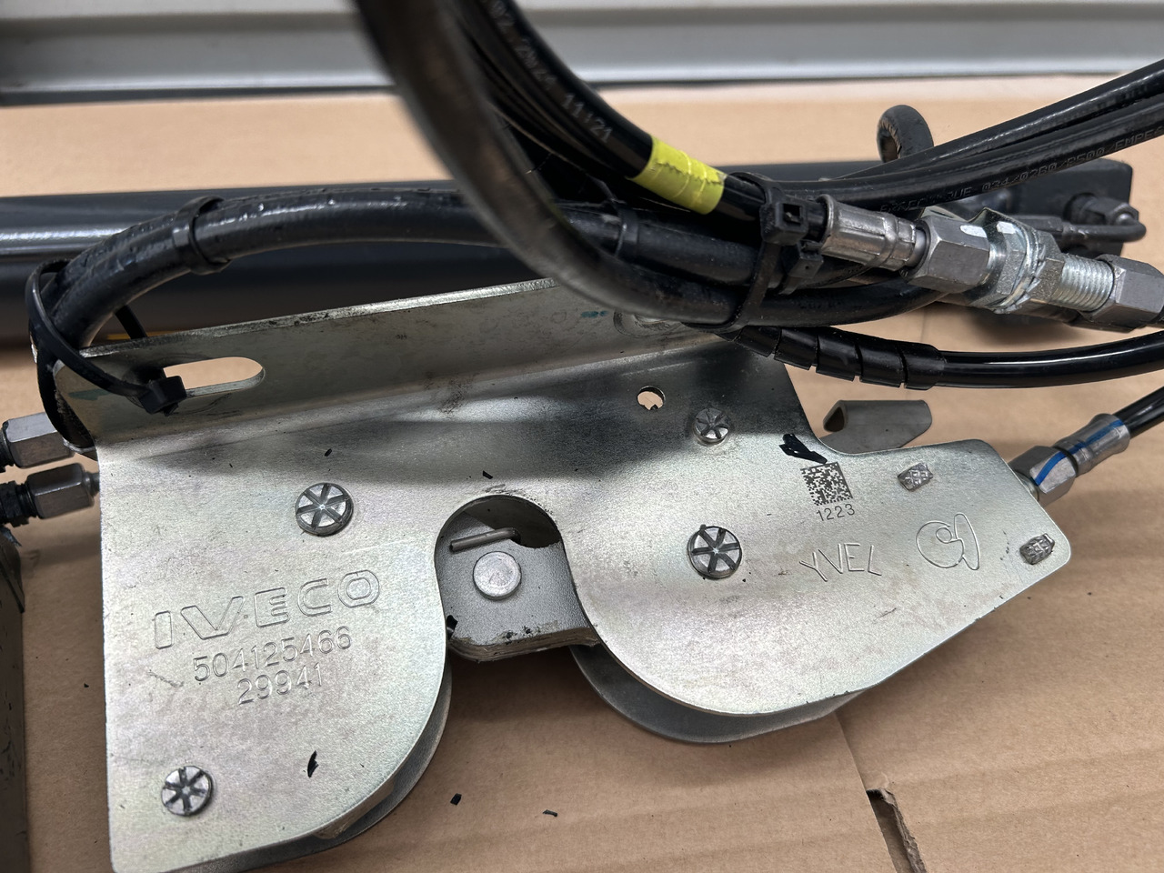 IVECO STRALIS , S-WAY - 유압 실린더 : 사진 5 IVECO STRALIS , S-WAY - 유압 실린더 : 사진 5