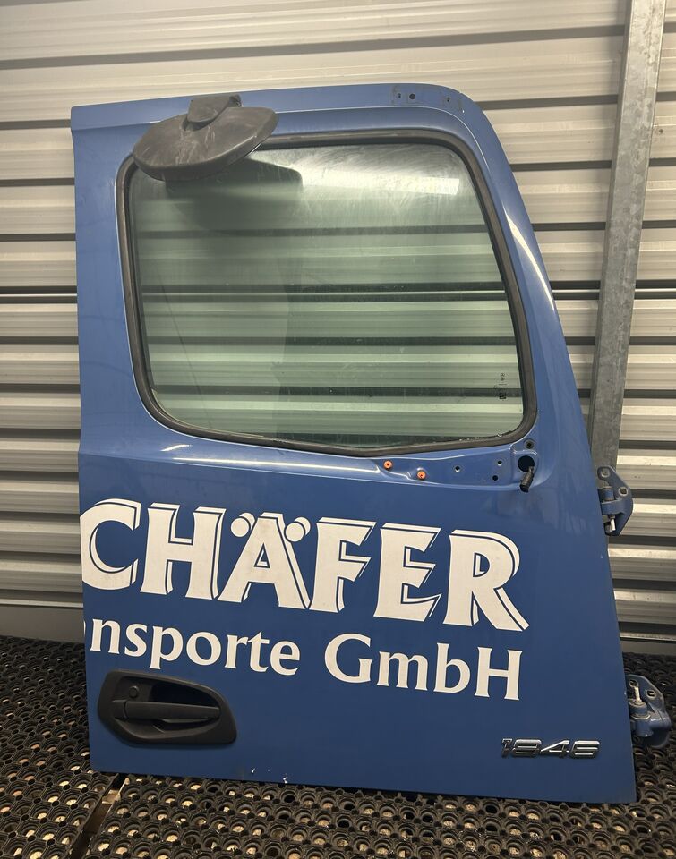 MERCEDES ACTROS MP4 DOOR RIGHT EITH RAMP MIRROR - 도어 및 부품 : 사진 1 MERCEDES ACTROS MP4 DOOR RIGHT EITH RAMP MIRROR - 도어 및 부품 : 사진 1