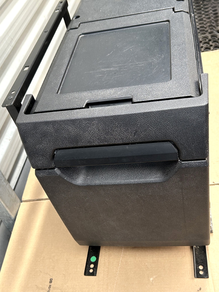 MERCEDES ACTROS MP4 REFRIGERATOR - 범용 부품 : 사진 1 MERCEDES ACTROS MP4 REFRIGERATOR - 범용 부품 : 사진 1