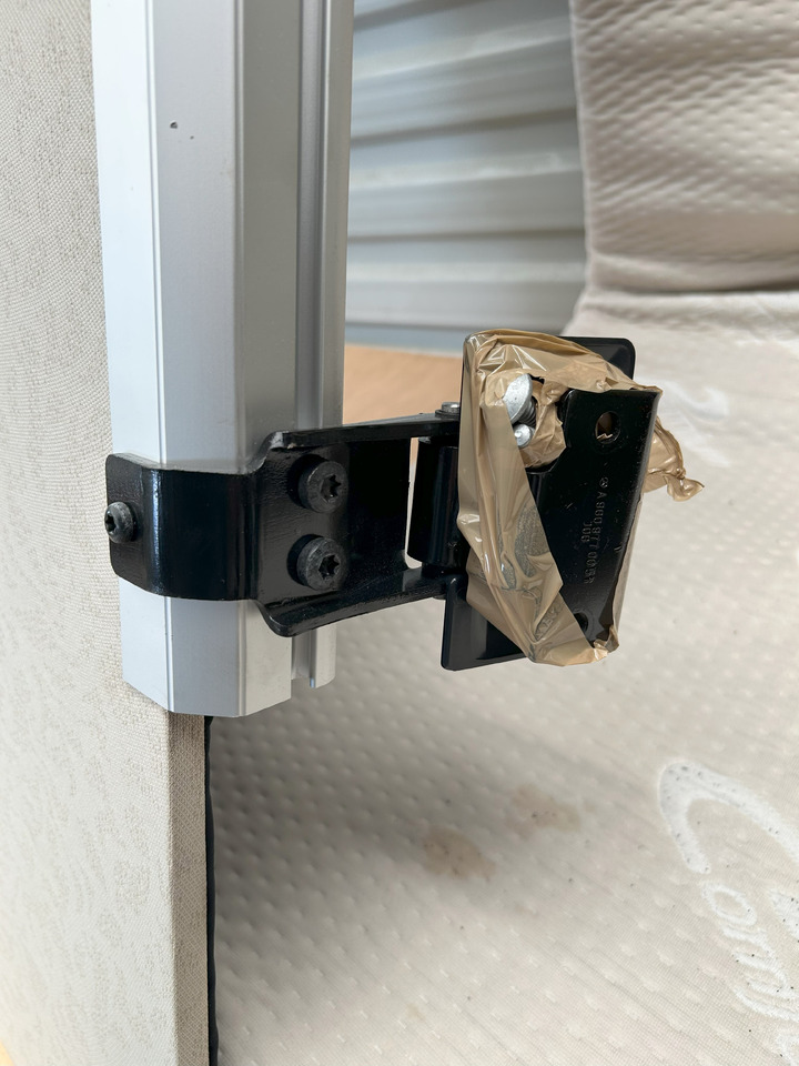 MERCEDES ACTROS MP4 UPPER BED COUCH WITH MATTRESS PREMIUM COMFORT - 범용 부품 : 사진 2 MERCEDES ACTROS MP4 UPPER BED COUCH WITH MATTRESS PREMIUM COMFORT - 범용 부품 : 사진 2