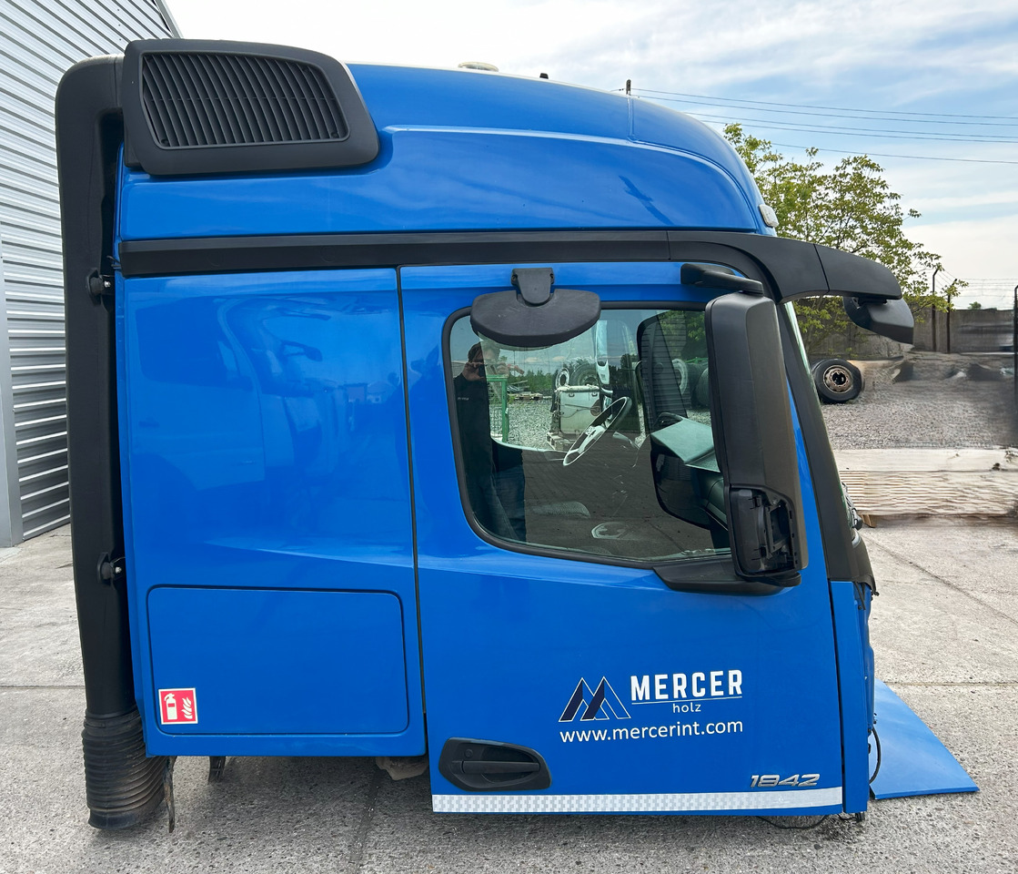 MERCEDES AROCS MP4 L STREAM SPACE 2.30M , tunnel 170 mm - 운전실 : 사진 3 MERCEDES AROCS MP4 L STREAM SPACE 2.30M , tunnel 170 mm - 운전실 : 사진 3